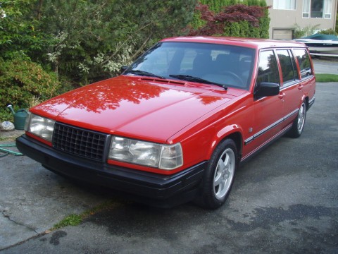 Technical specifications and characteristics for【Volvo 940 Combi (945)】