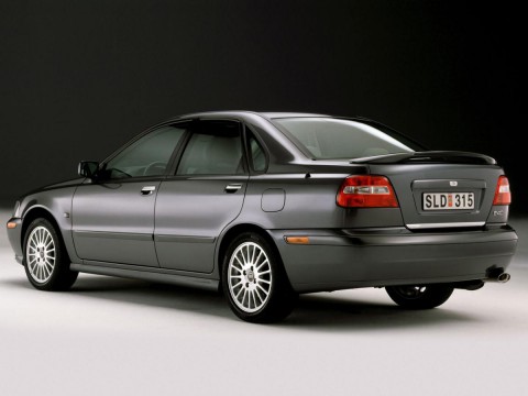 Technical specifications and characteristics for【Volvo S40 (VS)】