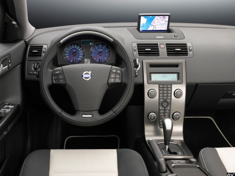 Technical specifications and characteristics for【Volvo V50 II】