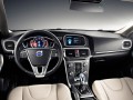 Volvo V60 V60 (2013 facelift) 2.4 D5 (215 Hp) AT full technical specifications and fuel consumption