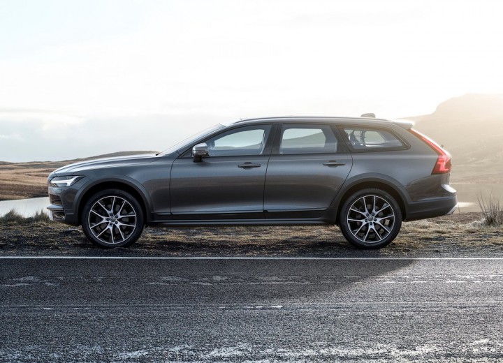 Volvo V90 Cross Country technical specifications and fuel consumption —