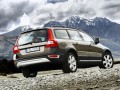 Volvo XC70 XC70 II 2.4d MT (185 Hp) full technical specifications and fuel consumption