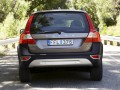 Volvo XC70 XC70 II 2.4d AT (185 Hp) full technical specifications and fuel consumption