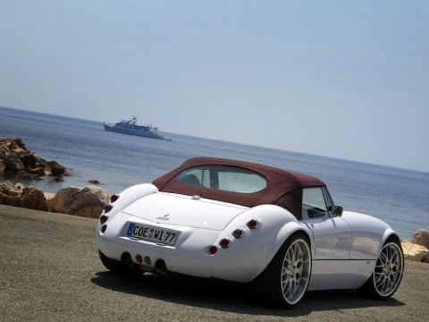 Technical specifications and characteristics for【Wiesmann Roadster】