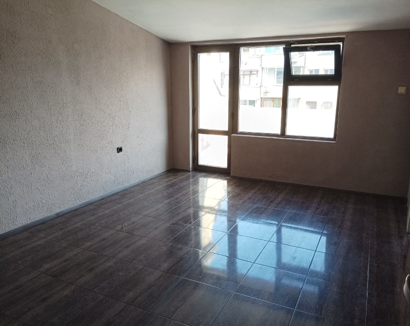 En venta  2 dormitorios Burgas , Vazrazhdane , 80 metros cuadrados | 33572791