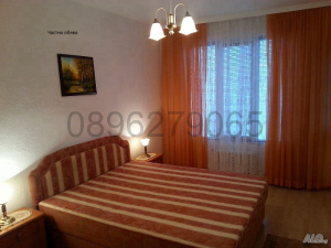 1 quarto Lazur, Burgas 1