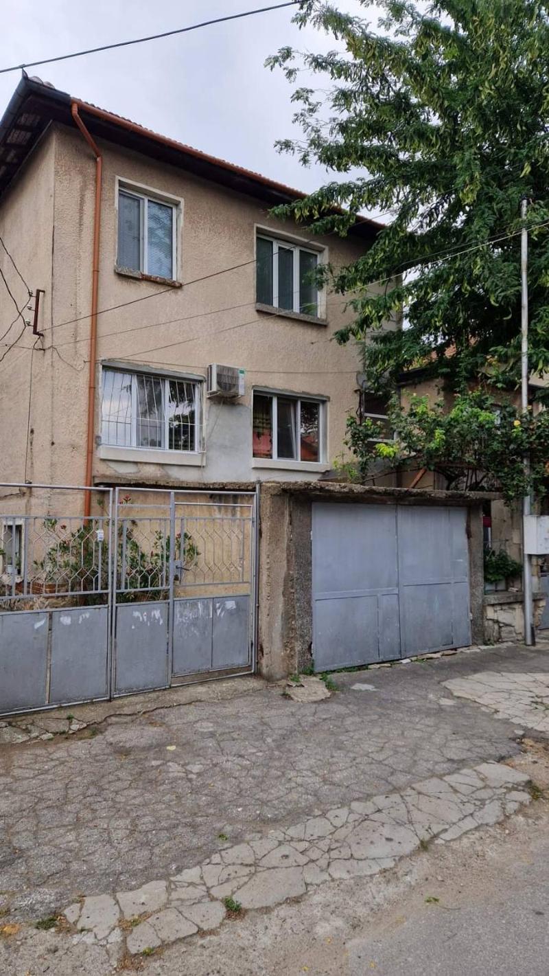 Продава  Етаж от къща, град Пазарджик, Ябълките • 80 000 EUR • ID 54992580 — holmes.bg - [1] 