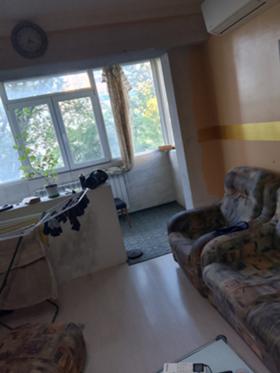 Продава 2-стаен град Разград Орел - [1] 