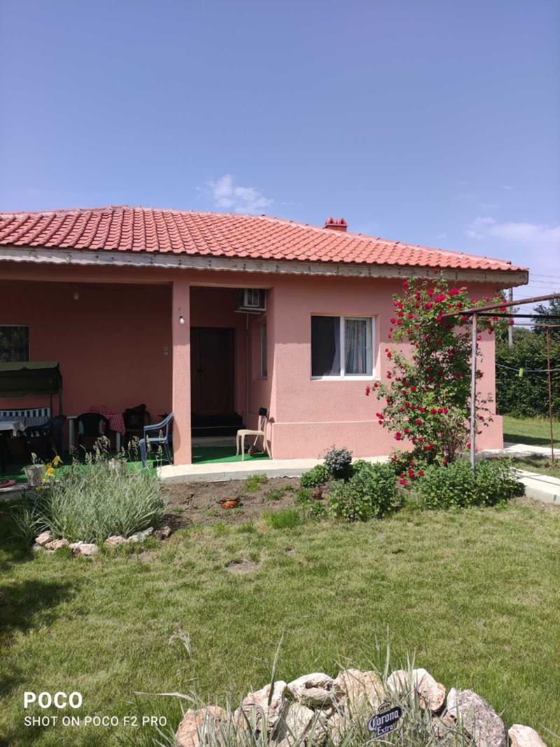 Продава  Къща, област Добрич, с. Стожер •  100 000 EUR • ID 90800260 — holmes.bg - [1] 