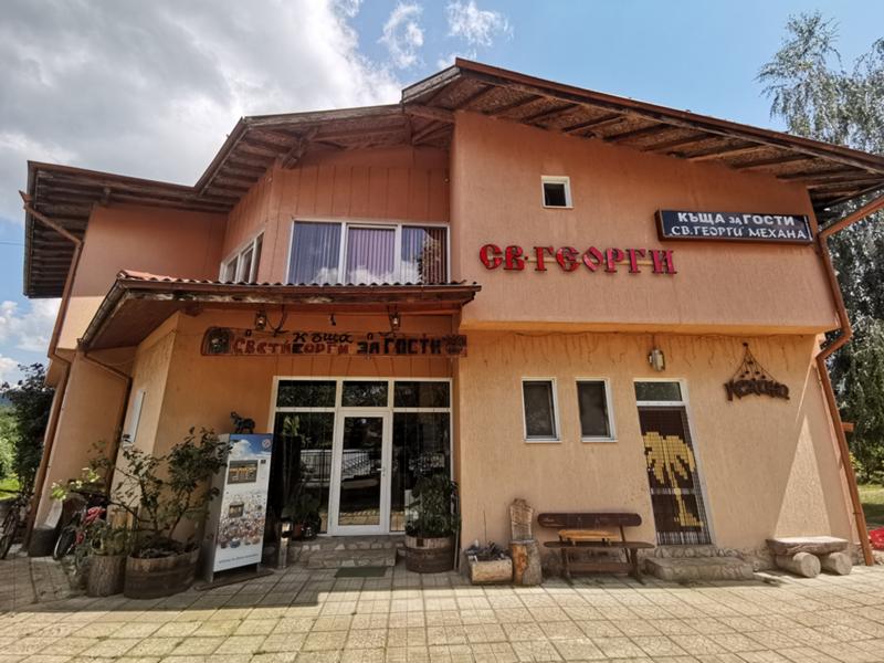 Продава  Хотел, област Монтана, гр. Вършец •  520 000 EUR • ID 75803735 — holmes.bg - [1] 