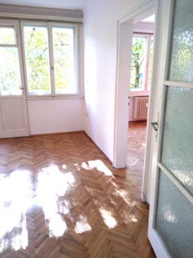 Продава 3-стаен град София Яворов - [1] 