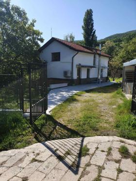 Продава къща област Пловдив с. Извор - [1] 