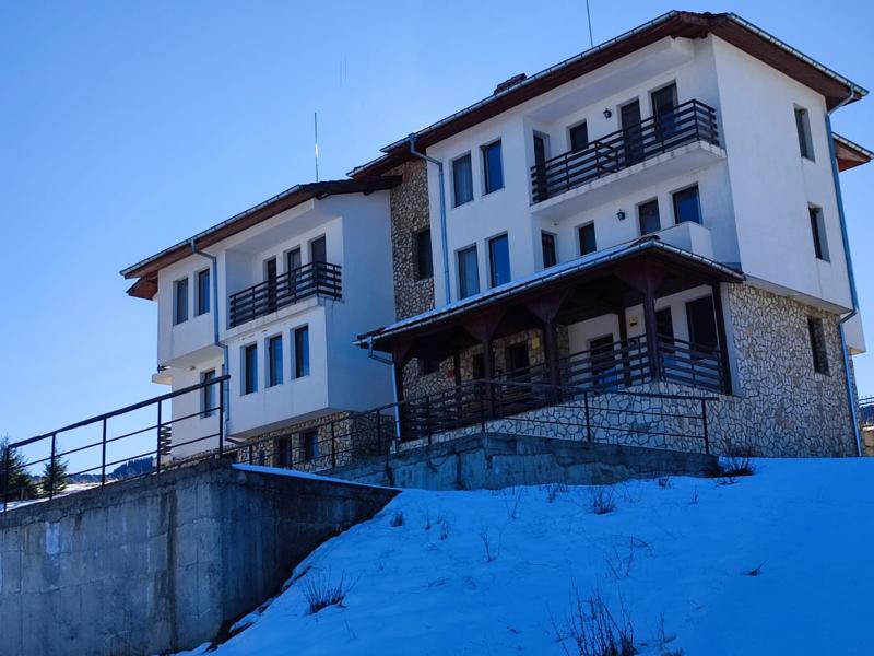 Продава  Хотел, област Смолян, с. Гела •  400 000 EUR • ID 64244496 — holmes.bg - [1] 