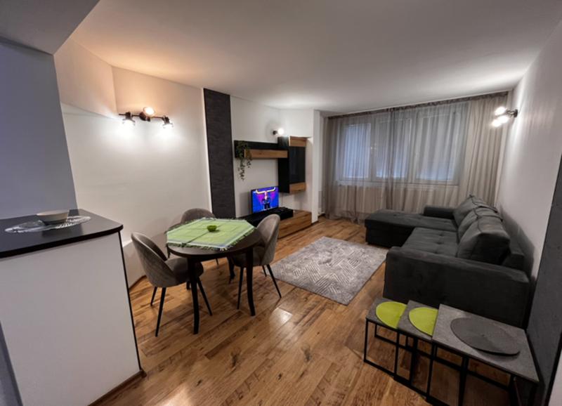 Дава под нем  2-стаен, град Перник, Център •  750 EUR • ID 69346590 — holmes.bg - [1] 