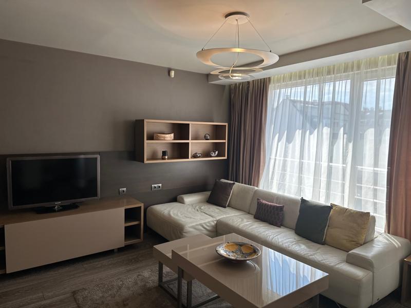Дава под нем  3-стаен, град София, Център •  950 EUR • ID 76342054 — holmes.bg - [1] 