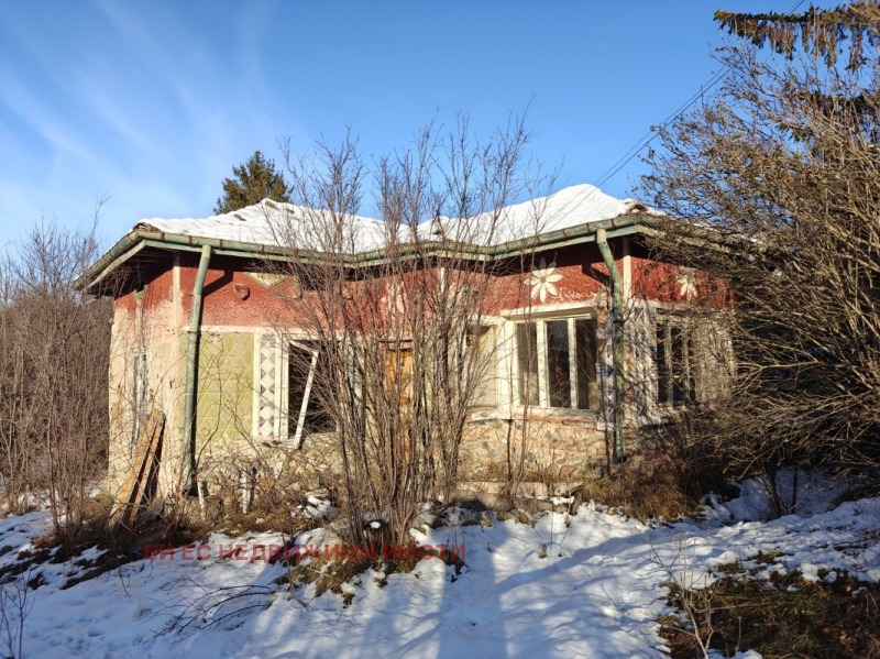 Продава КЪЩА в област Перник, с. Жедна - 42 кв.м / 19 940.38 € » 39 000 лв., БИ ЕС НЕДВИЖИМИ ИМОТИ