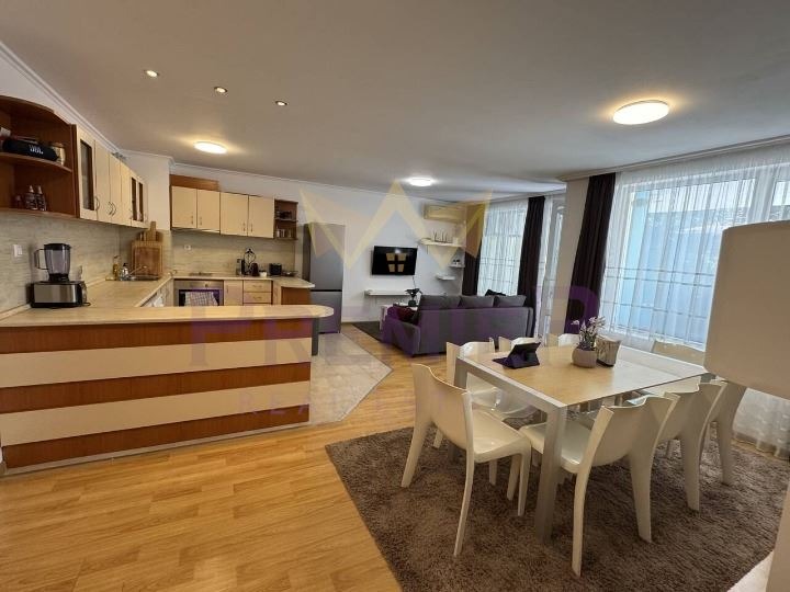 Продава  Многостаен град Бургас , Сарафово , 206 кв.м | 99139039