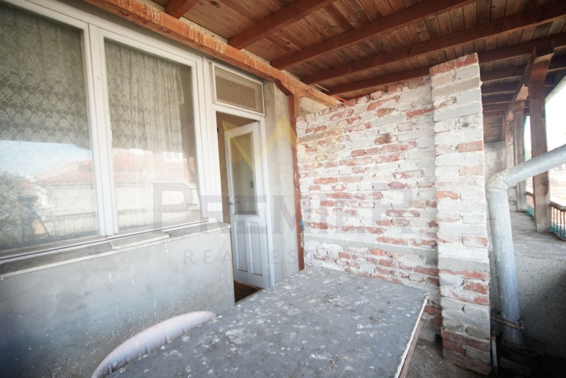 Продава 2-СТАЕН, гр. Бургас, Център, снимка 2 - Апартаменти - 52248013