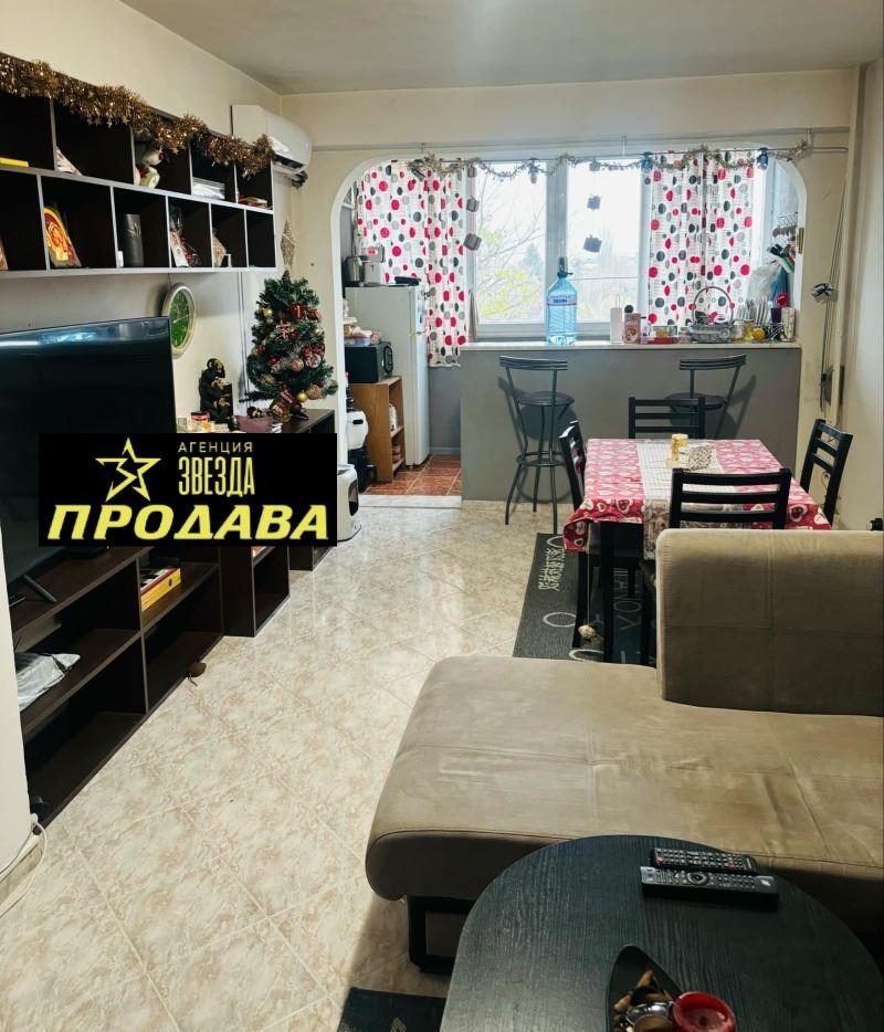 Продава 3-СТАЕН, гр. Пловдив, Кючук Париж, снимка 2 - Aпартаменти - 48225797