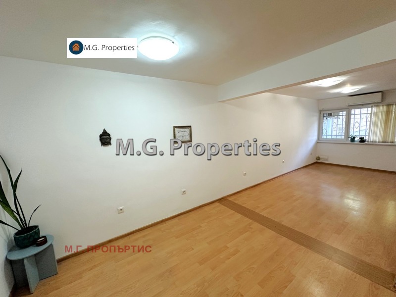 Продава 3-СТАЕН, гр. Варна, Център, снимка 2 - Апартаменти - 52410760