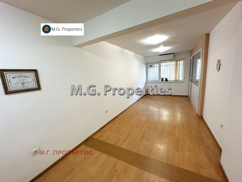 Продава 3-СТАЕН, гр. Варна, Център, снимка 3 - Апартаменти - 52410760