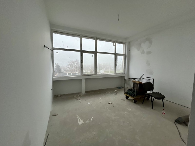 Продава ПРОМ. ПОМЕЩЕНИЕ, гр. Русе, Дружба 1, снимка 3 - Производствени сгради - 52802453