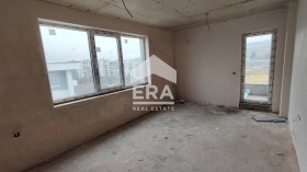 2-стаен град Варна, Владислав Варненчик 1 8