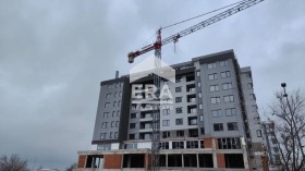 2-стаен град Варна, Владислав Варненчик 1 2