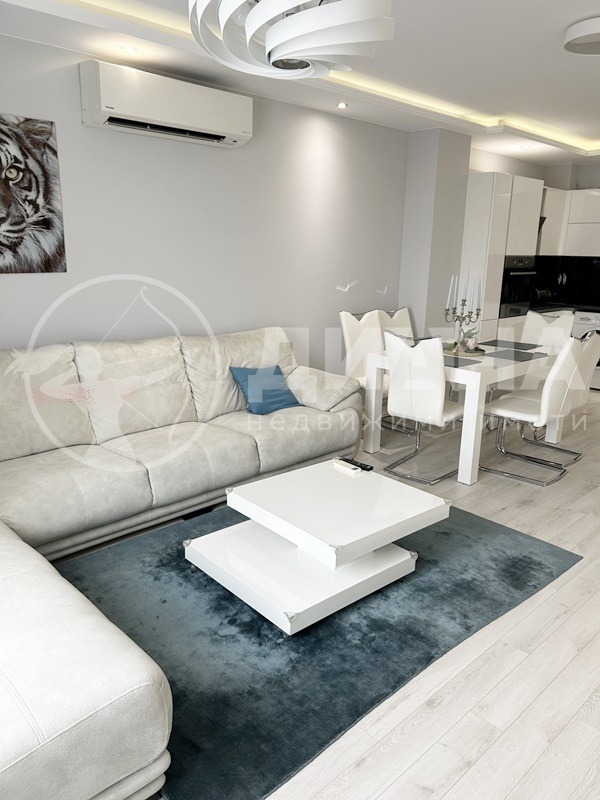 À venda  2 quartos Plovdiv , Trakiia , 120 m² | 95068455