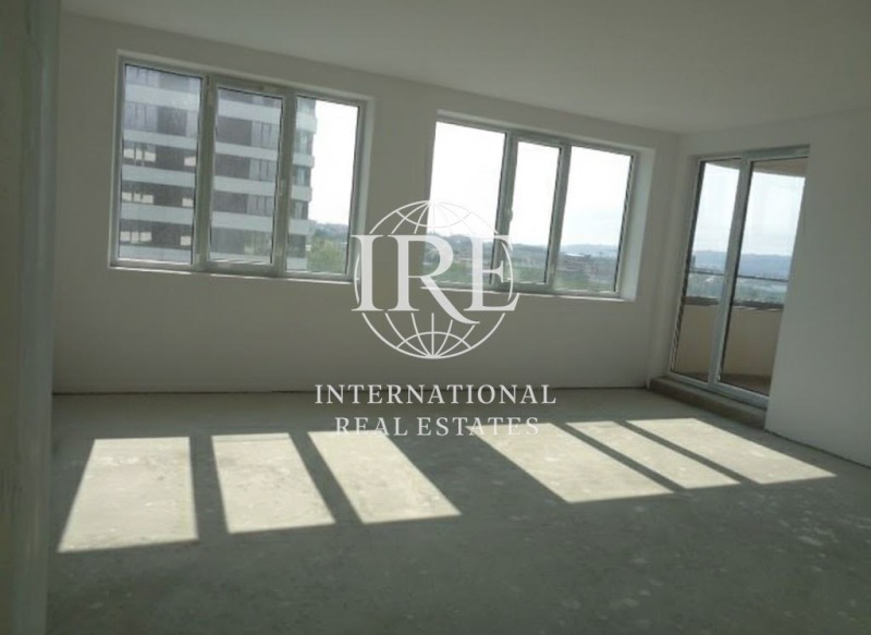 Продава 3-СТАЕН, гр. Варна, Трошево, снимка 2 - Апартаменти - 52279391