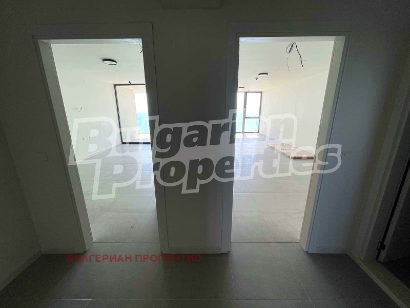 En venta  3+ dormitorios región Dóbrich , Kavarna , 250 metros cuadrados | 39477675 - imagen [13]