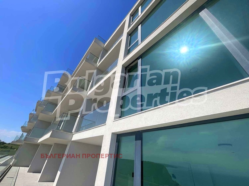 En venta  3+ dormitorios región Dóbrich , Kavarna , 250 metros cuadrados | 39477675 - imagen [9]