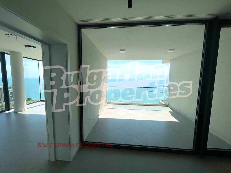 En venta  3+ dormitorios región Dóbrich , Kavarna , 250 metros cuadrados | 39477675 - imagen [14]