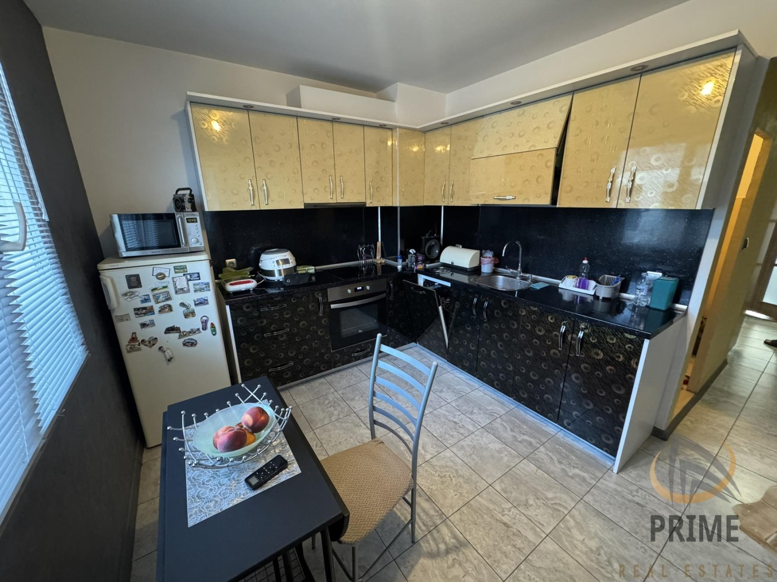 Продава 3-СТАЕН, гр. Бургас, Възраждане, снимка 2 - Апартаменти - 55945512