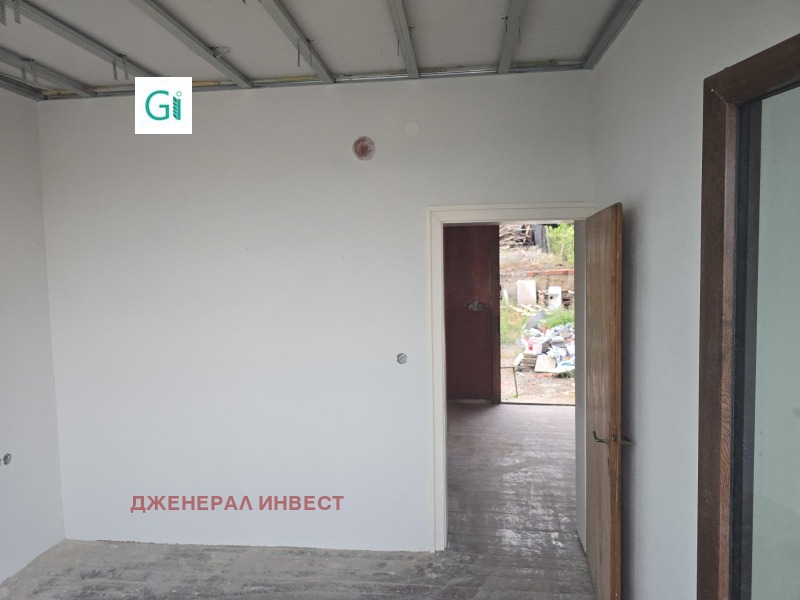 Продава КЪЩА, гр. Кочериново, област Кюстендил