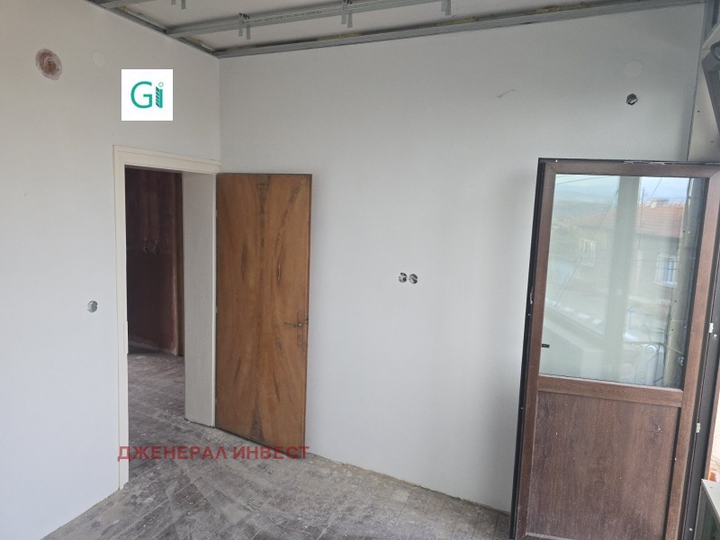 Продава КЪЩА, гр. Кочериново, област Кюстендил, снимка 3 - Къщи - 53020096