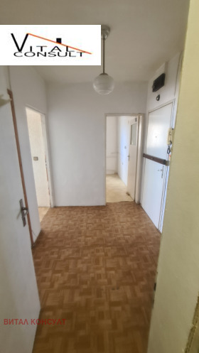 Продава  3-стаен, град София