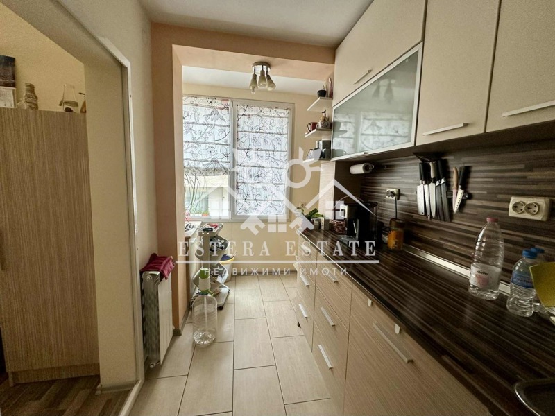 Продава 4-СТАЕН, гр. Шумен, Център, снимка 3 - Апартаменти - 52306406