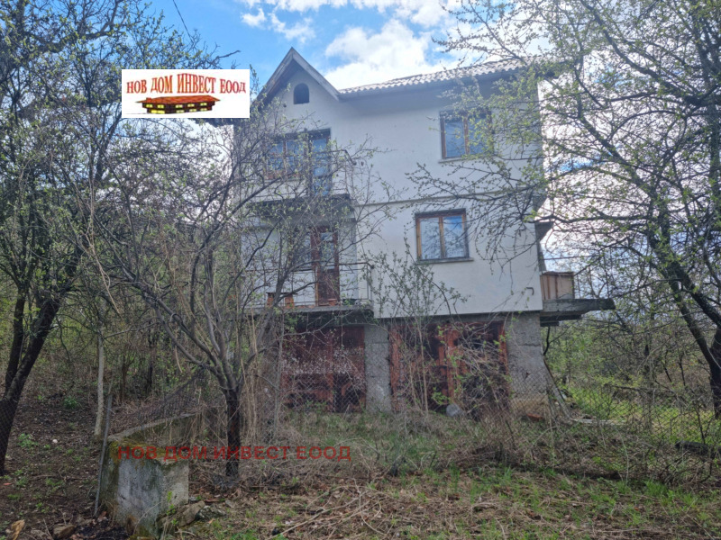Продава КЪЩА, с. Долни Романци, област Перник, снимка 5 - Къщи - 42415873
