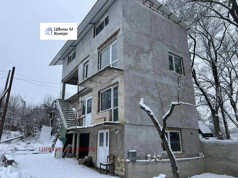 Продава ВИЛА, гр. Враца, Студентски град