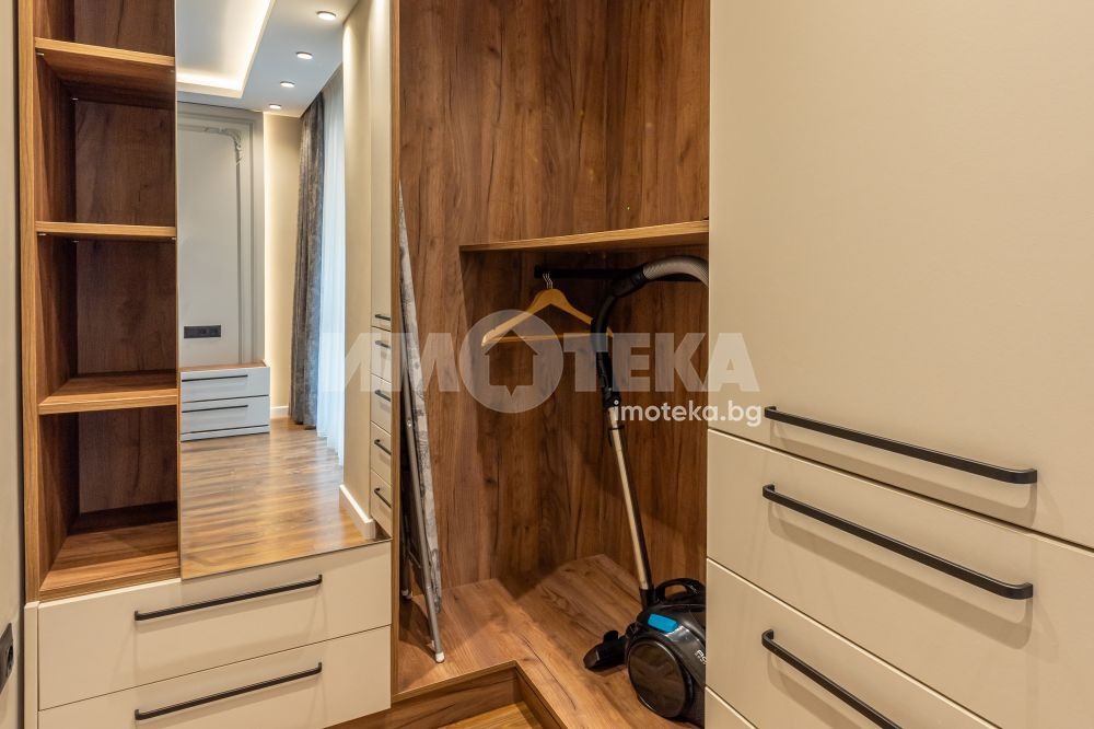 Продава 3-СТАЕН, гр. Варна, Център, снимка 9 - Апартаменти - 54278309