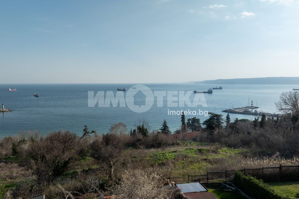 Продава ПАРЦЕЛ, гр. Варна, м-т Евксиноград