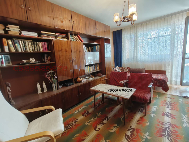 Продава 2-СТАЕН в град София, Разсадника - 75 кв.м / 196 000 € » 383 342.68 лв.