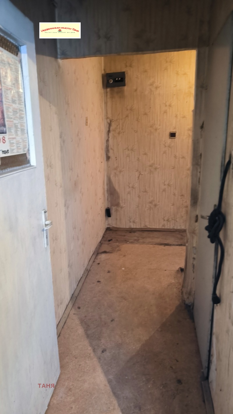 Продава 1-СТАЕН, гр. Перник, Тева, снимка 8 - Апартаменти - 52633214