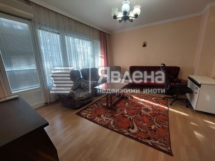 Продава 3-СТАЕН, гр. Пловдив, Кючук Париж, снимка 1 - Aпартаменти - 47920537