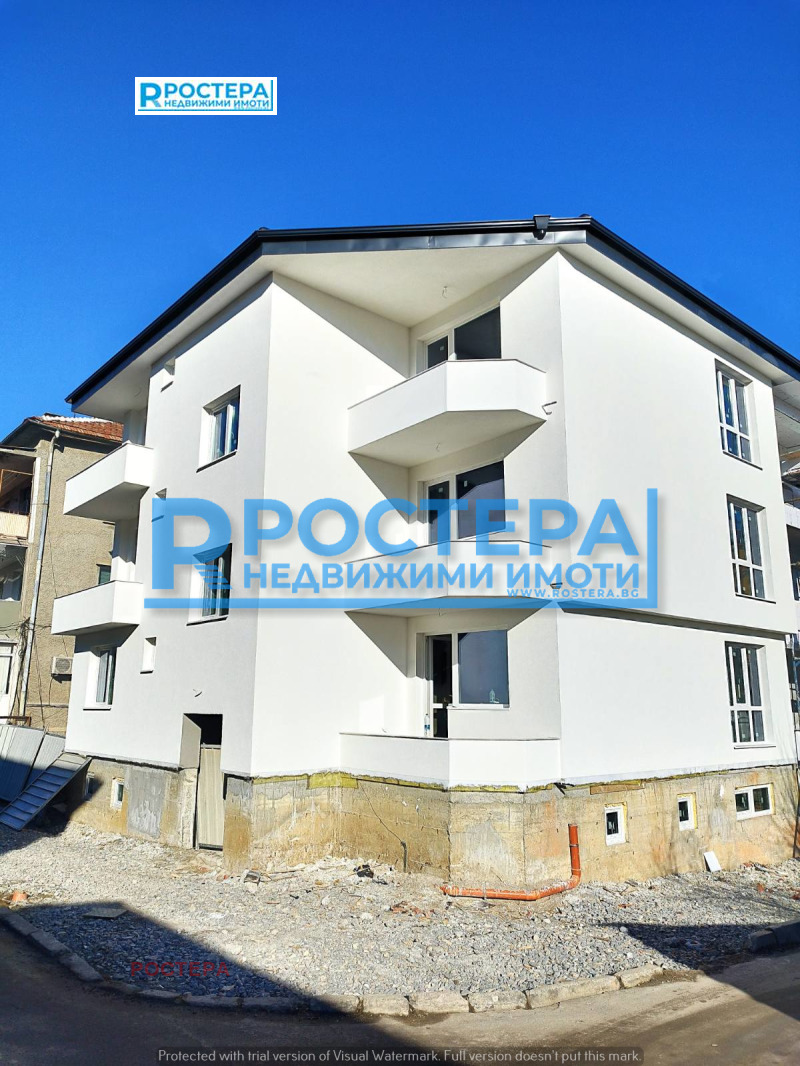 Продава 3-СТАЕН, гр. Търговище, Вароша, снимка 1 - Aпартаменти - 48614290