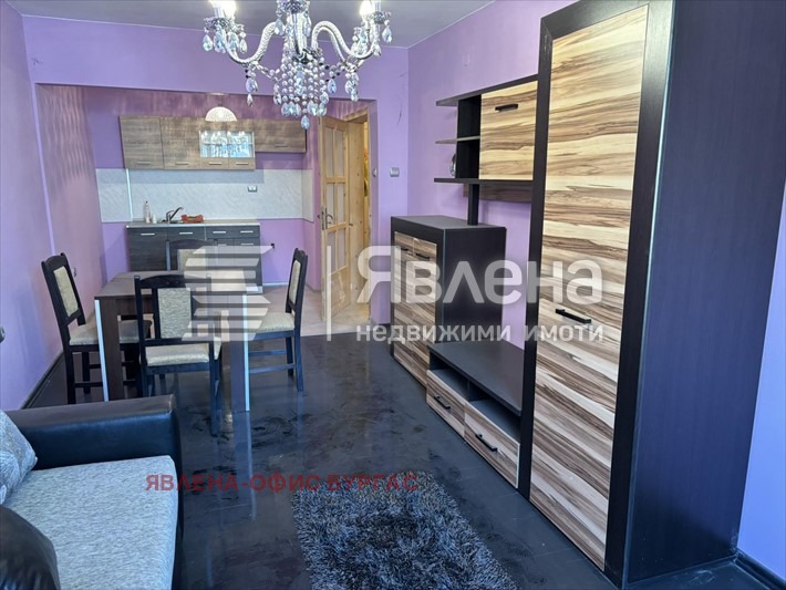 Продава 3-СТАЕН, гр. Бургас, Възраждане, снимка 2 - Апартаменти - 55579595