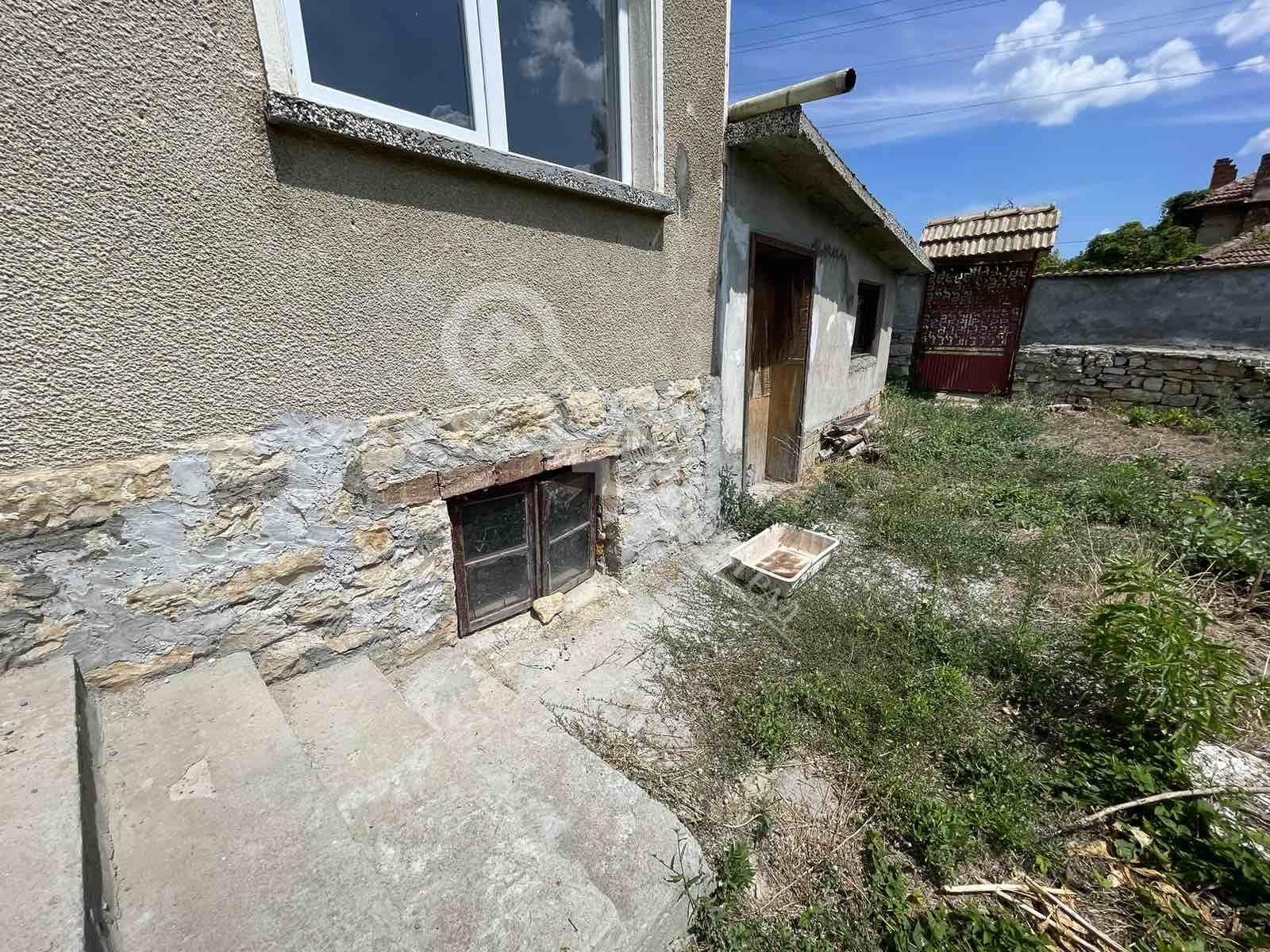 Продава КЪЩА, с. Добромирка, област Габрово, снимка 2 - Къщи - 46881000