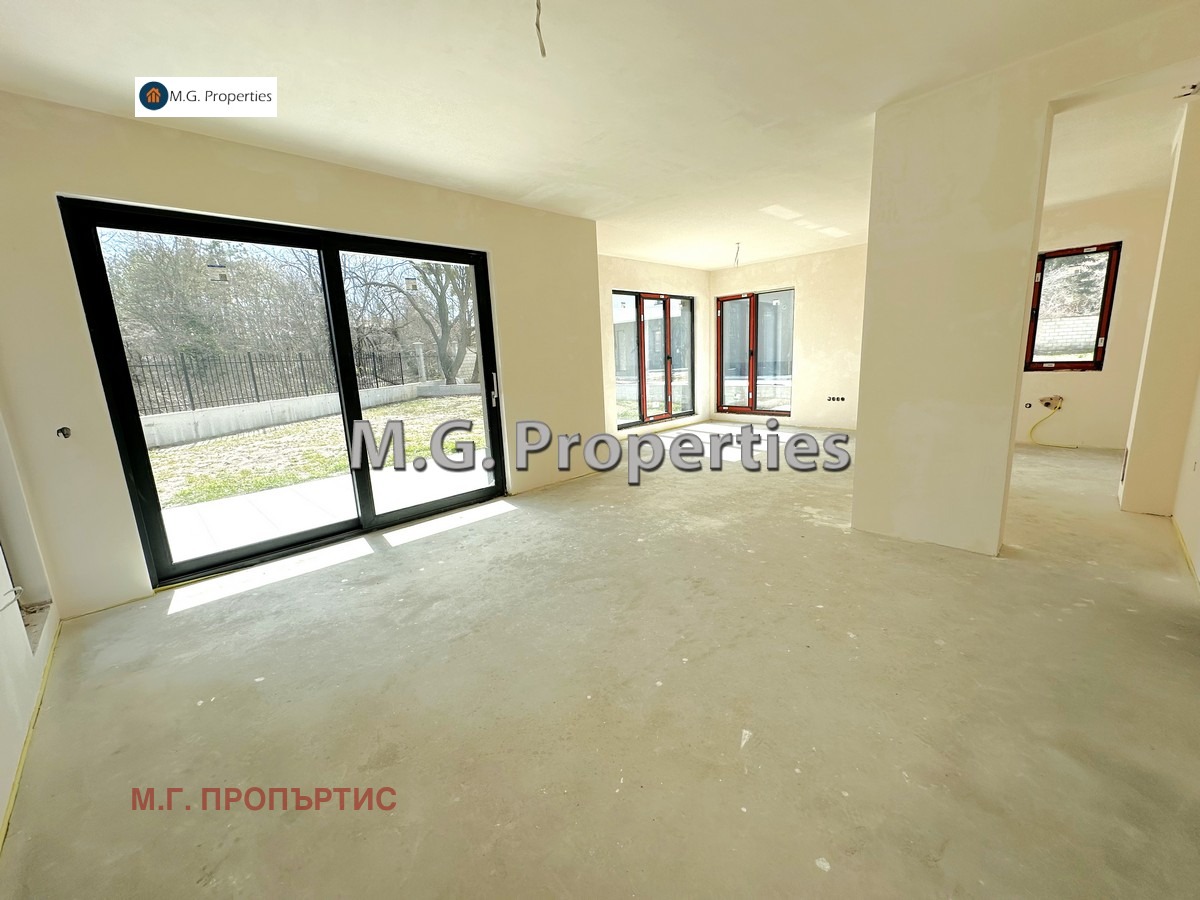 Продава КЪЩА, гр. Варна, м-т Манастирски рид, снимка 2 - Къщи - 53914124