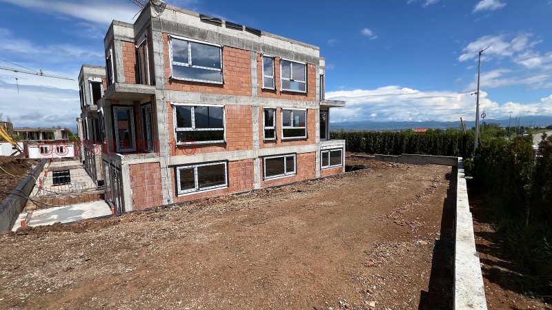 À venda  2 quartos Sofia , Ivaniane , 132 m² | 16007233 - imagem [2]